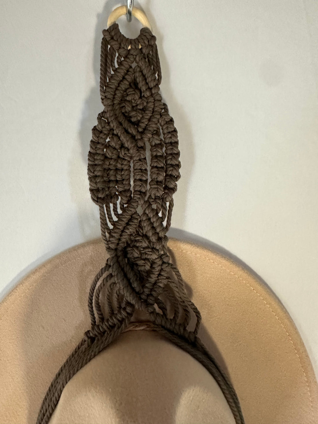 Single 71cm Taupe Macrame Hat Holder