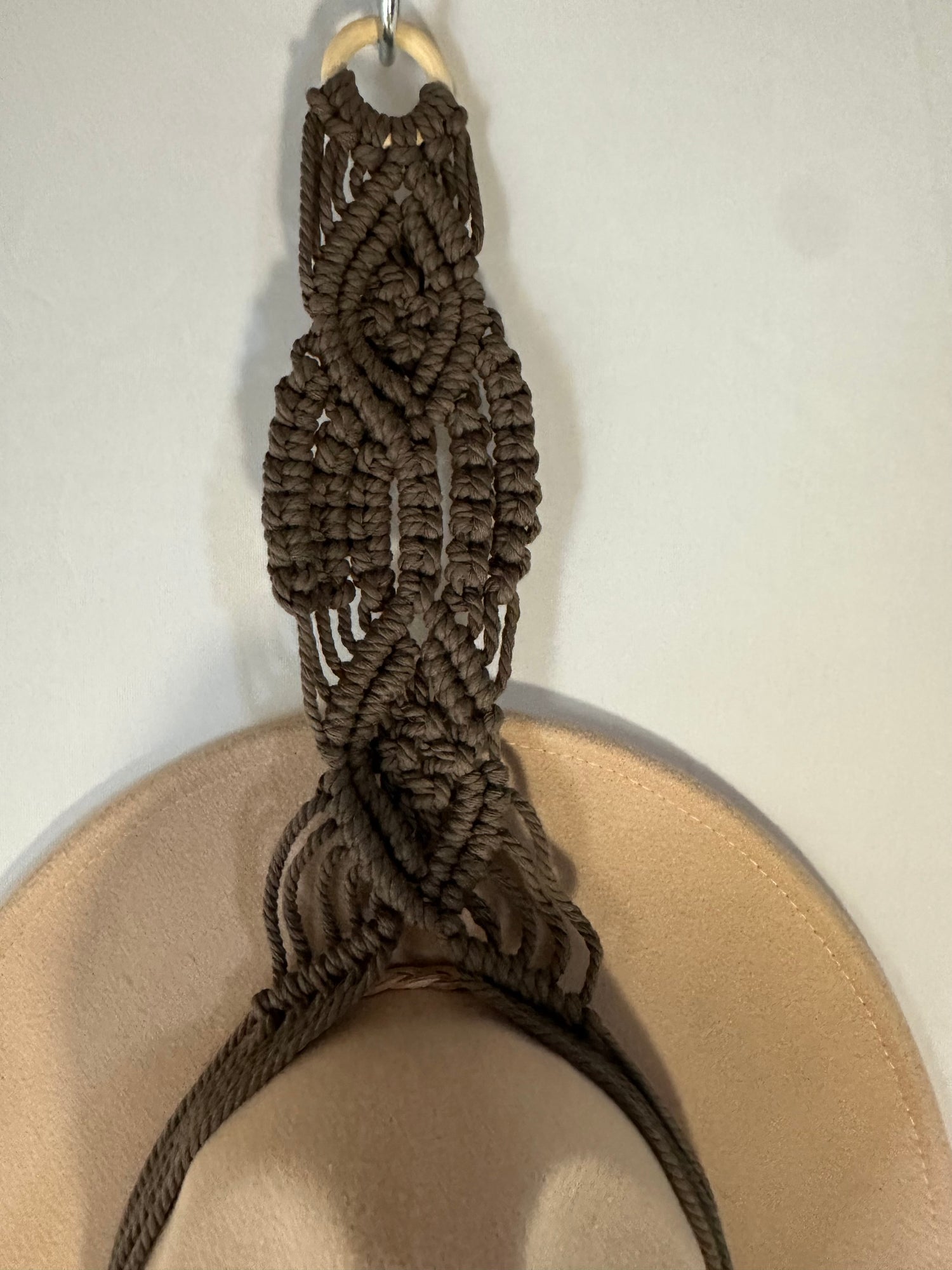 Single 71cm Taupe Macrame Hat Holder