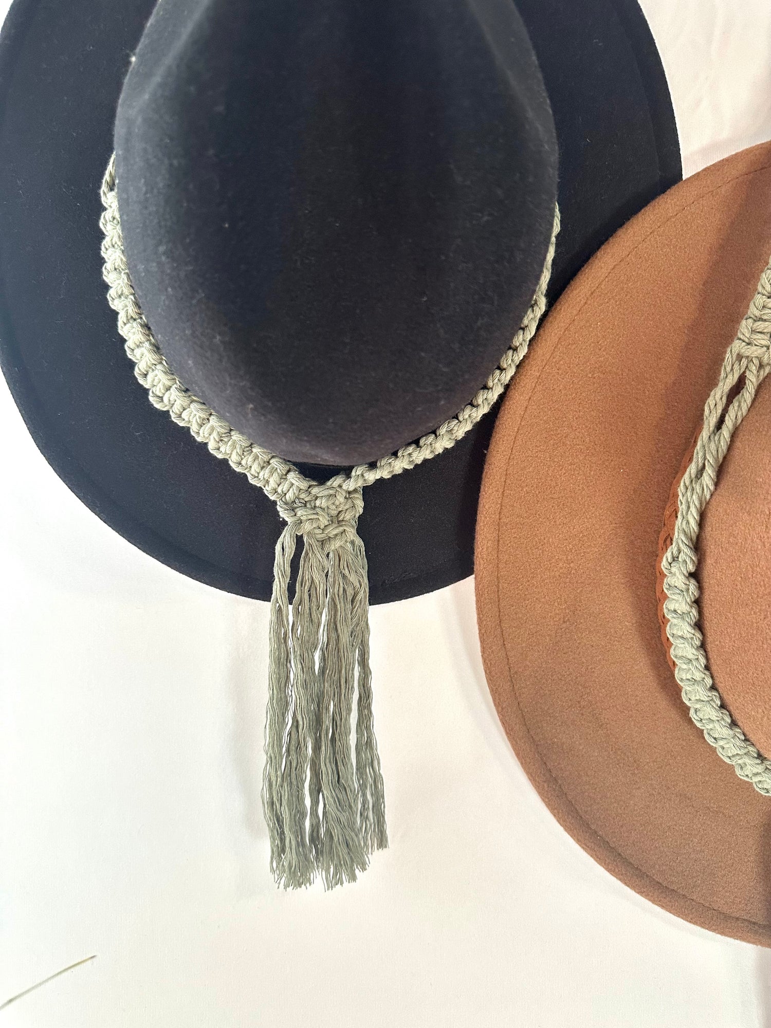 Caravan/Home 101cm Olive Macrame Hat Holder